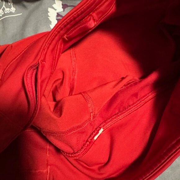 Lululemon High rise speed shorts size 2 - Picture 3 of 3